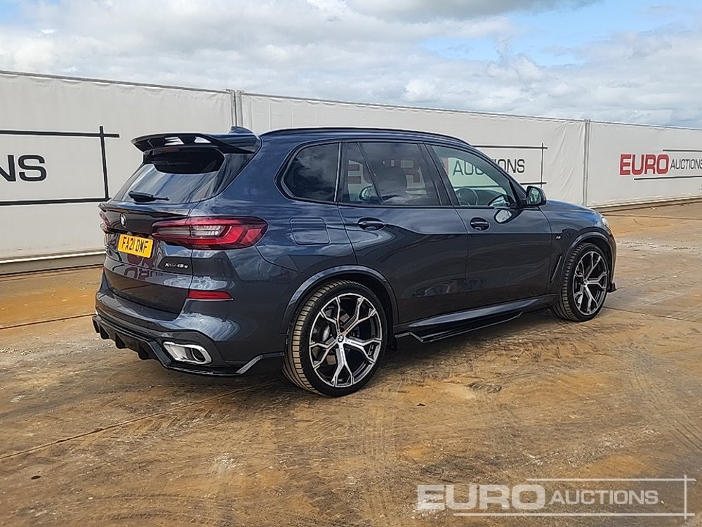 2021 BMW X5 45E M-Sport - Maasturi/ Katumaasturi: kuva 2021 BMW X5 45E M-Sport - Maasturi/ Katumaasturi 2021 BMW X5 45E M-Sport - Maasturi/ Katumaasturi: kuva 2021 BMW X5 45E M-Sport - Maasturi/ Katumaasturi