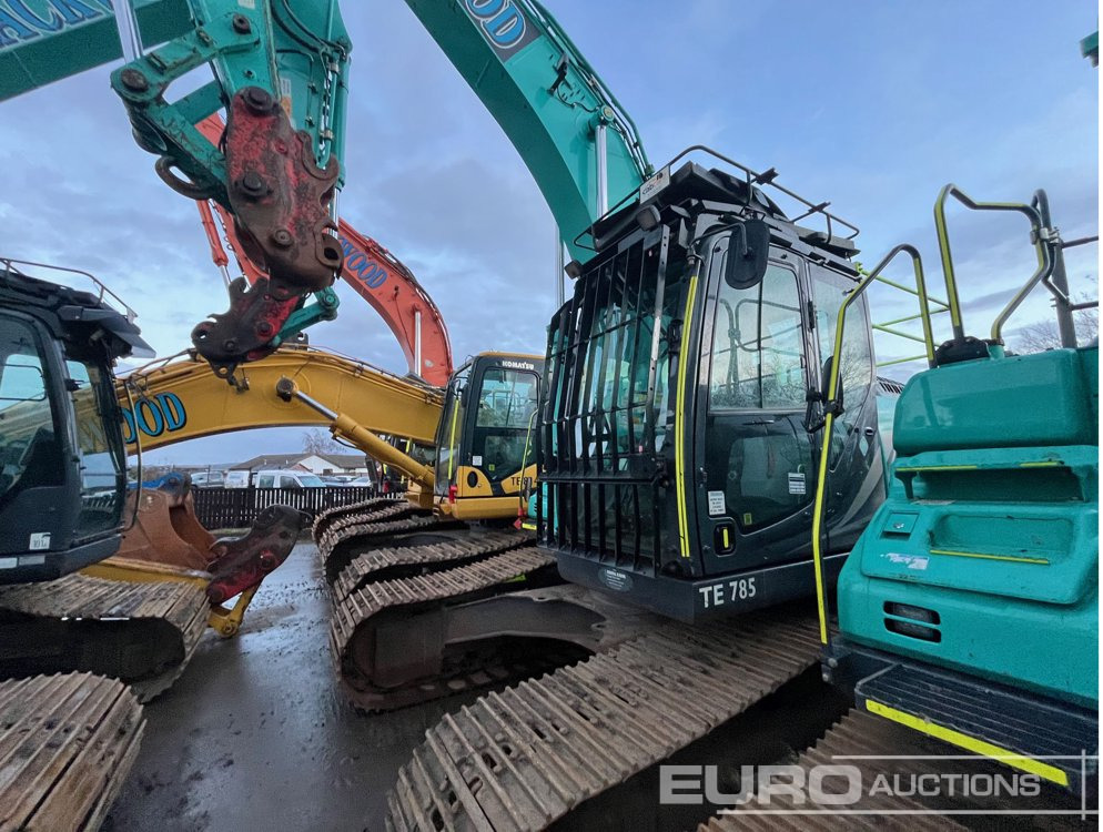 2021 Kobelco SK210LC-11 - Telakaivukone: kuva 2021 Kobelco SK210LC-11 - Telakaivukone 2021 Kobelco SK210LC-11 - Telakaivukone: kuva 2021 Kobelco SK210LC-11 - Telakaivukone
