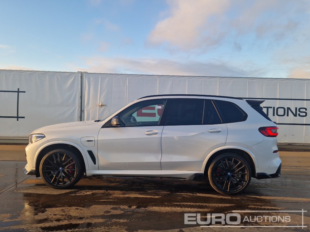 2022 BMW X5 45E M-Sport - Maasturi/ Katumaasturi: kuva 2022 BMW X5 45E M-Sport - Maasturi/ Katumaasturi 2022 BMW X5 45E M-Sport - Maasturi/ Katumaasturi: kuva 2022 BMW X5 45E M-Sport - Maasturi/ Katumaasturi