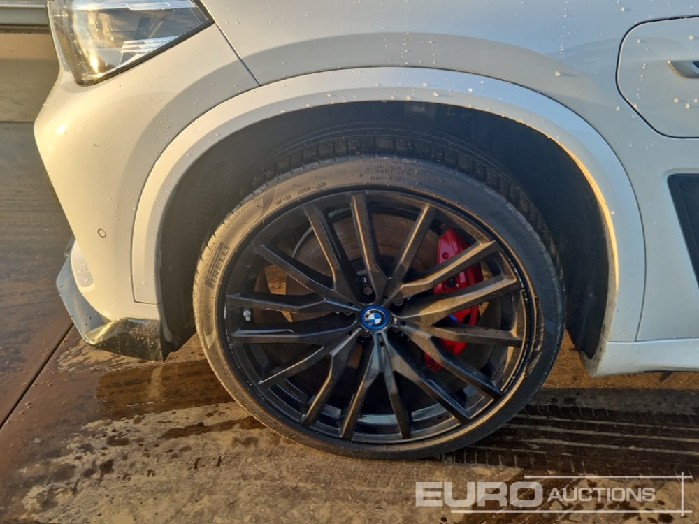 2022 BMW X5 45E M-Sport - Maasturi/ Katumaasturi: kuva 2022 BMW X5 45E M-Sport - Maasturi/ Katumaasturi 2022 BMW X5 45E M-Sport - Maasturi/ Katumaasturi: kuva 2022 BMW X5 45E M-Sport - Maasturi/ Katumaasturi