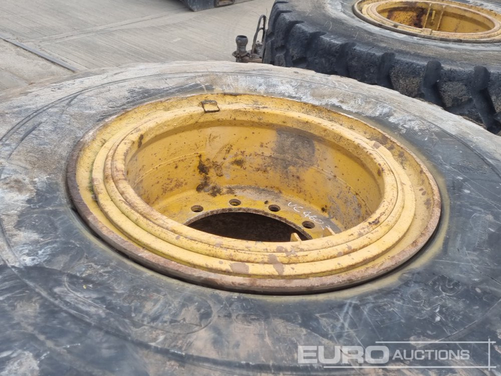 Rengas 23.5R25 Tyre & Rim (10 of): kuva Rengas 23.5R25 Tyre & Rim (10 of)