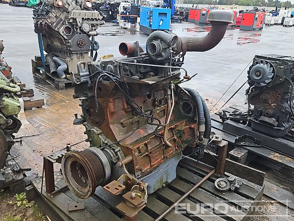 4 Cylinder Engine - Moottori: kuva 4 Cylinder Engine - Moottori 4 Cylinder Engine - Moottori: kuva 4 Cylinder Engine - Moottori