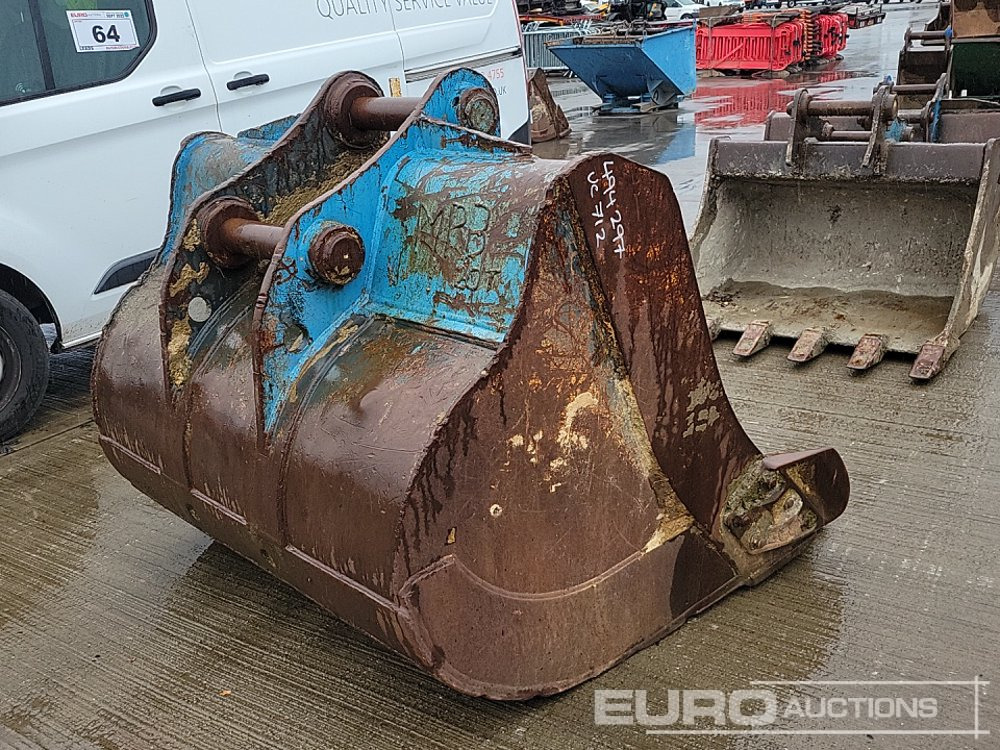 64" Digging Bucket 80mm Pin to suit 20 Ton Excavator - Kauha: kuva 64" Digging Bucket 80mm Pin to suit 20 Ton Excavator - Kauha 64" Digging Bucket 80mm Pin to suit 20 Ton Excavator - Kauha: kuva 64" Digging Bucket 80mm Pin to suit 20 Ton Excavator - Kauha