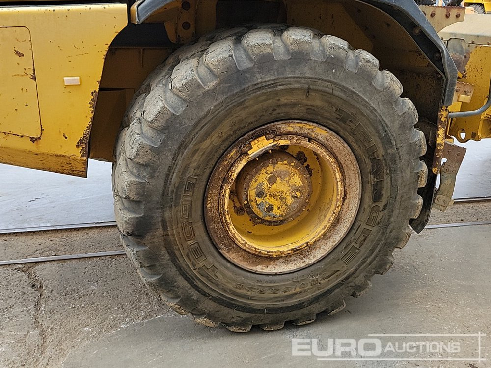 Nivelkippiauto Bell B30D: kuva Nivelkippiauto Bell B30D