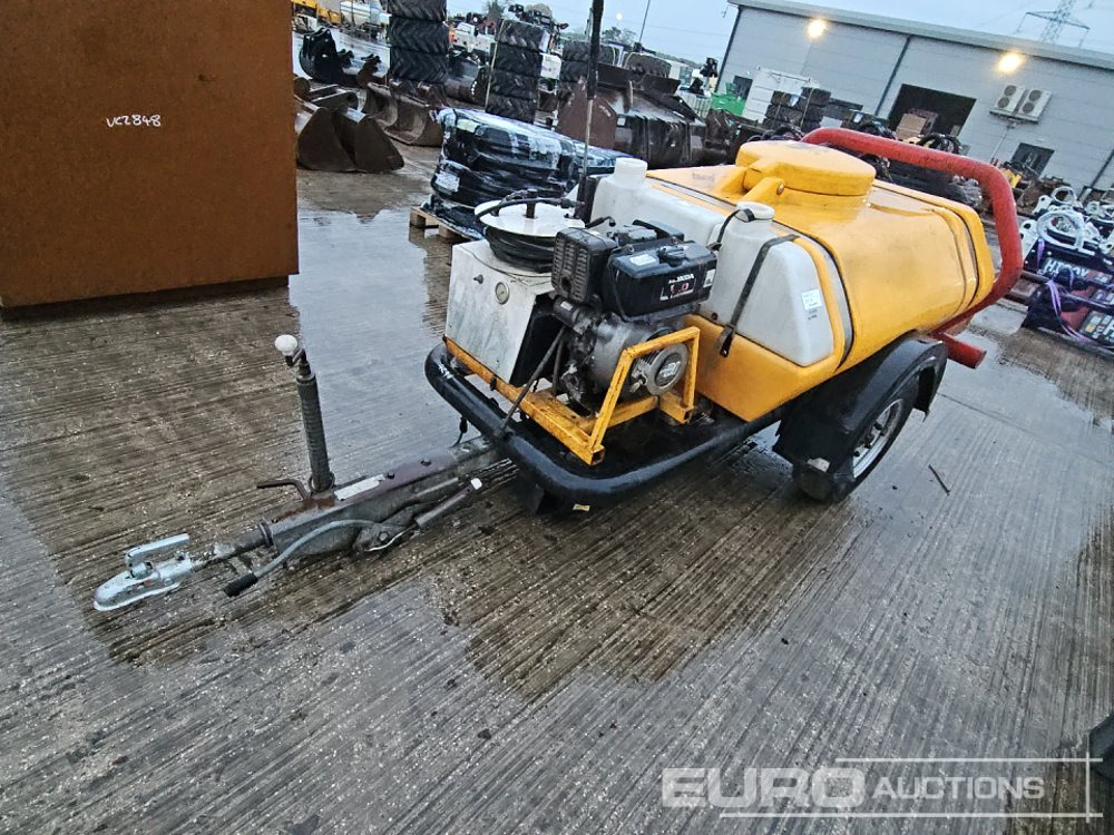 Brendon Bowsers Single Axle Plastic Water Bowser, Honda Pressure Washer - Painepesuri: kuva Brendon Bowsers Single Axle Plastic Water Bowser, Honda Pressure Washer - Painepesuri Brendon Bowsers Single Axle Plastic Water Bowser, Honda Pressure Washer - Painepesuri: kuva Brendon Bowsers Single Axle Plastic Water Bowser, Honda Pressure Washer - Painepesuri