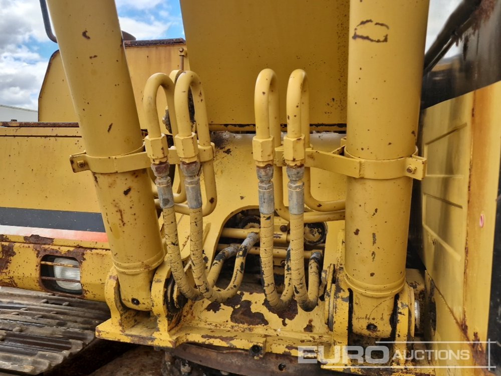 Telakaivukone CAT 320: kuva Telakaivukone CAT 320