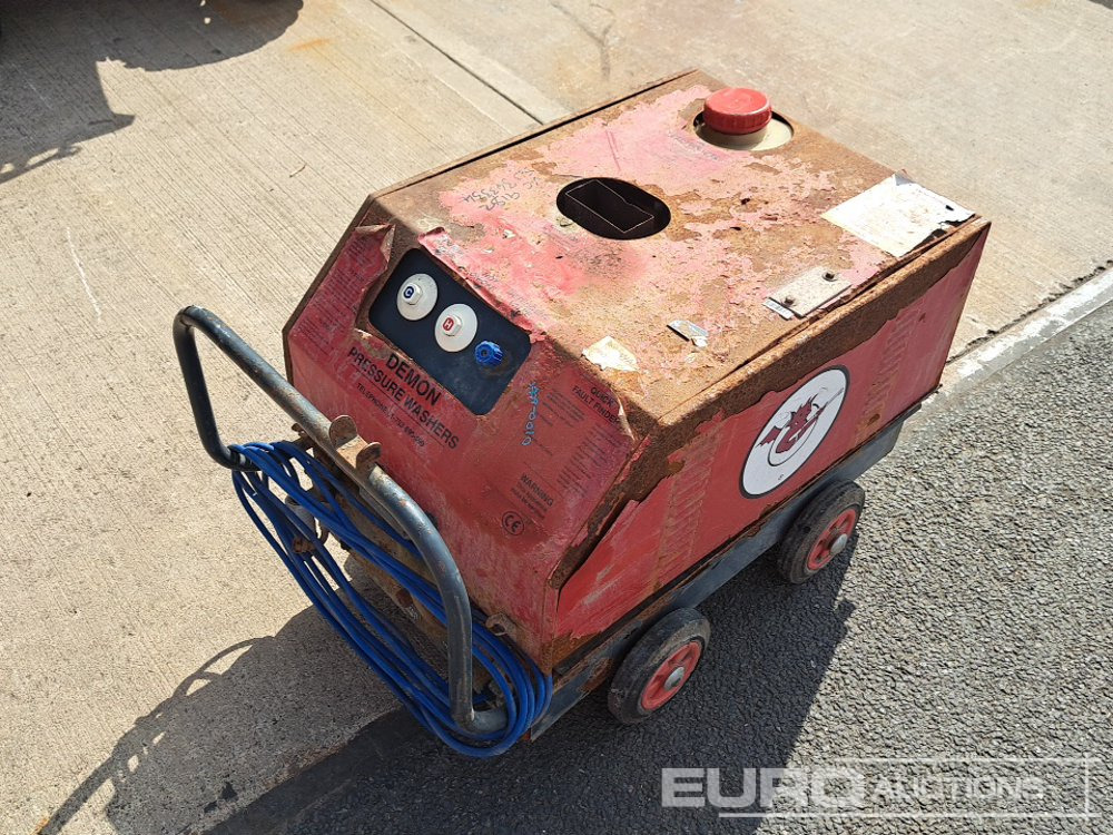 Demon 240 Volt Hot Pressure Washer - Painepesuri: kuva Demon 240 Volt Hot Pressure Washer - Painepesuri Demon 240 Volt Hot Pressure Washer - Painepesuri: kuva Demon 240 Volt Hot Pressure Washer - Painepesuri