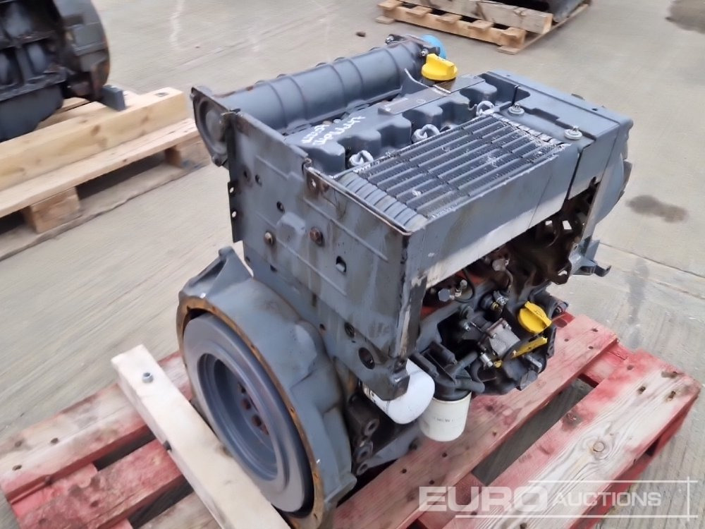 Deutz 3 Cylinder Engine - Moottori: kuva Deutz 3 Cylinder Engine - Moottori Deutz 3 Cylinder Engine - Moottori: kuva Deutz 3 Cylinder Engine - Moottori