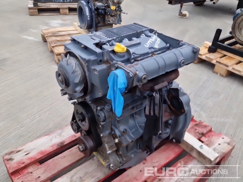 Deutz 3 Cylinder Engine - Moottori: kuva Deutz 3 Cylinder Engine - Moottori Deutz 3 Cylinder Engine - Moottori: kuva Deutz 3 Cylinder Engine - Moottori