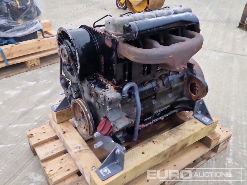 Deutz 4 Cylinder Engine - Moottori: kuva Deutz 4 Cylinder Engine - Moottori Deutz 4 Cylinder Engine - Moottori: kuva Deutz 4 Cylinder Engine - Moottori