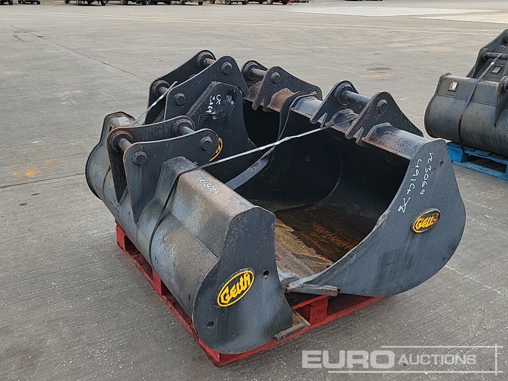 Geith 60" Ditching, 36", 24", 18" Digging Bucket 45mm Pin to suit 4-6 Ton Excavator - Kauha: kuva Geith 60" Ditching, 36", 24", 18" Digging Bucket 45mm Pin to suit 4-6 Ton Excavator - Kauha Geith 60" Ditching, 36", 24", 18" Digging Bucket 45mm Pin to suit 4-6 Ton Excavator - Kauha: kuva Geith 60" Ditching, 36", 24", 18" Digging Bucket 45mm Pin to suit 4-6 Ton Excavator - Kauha