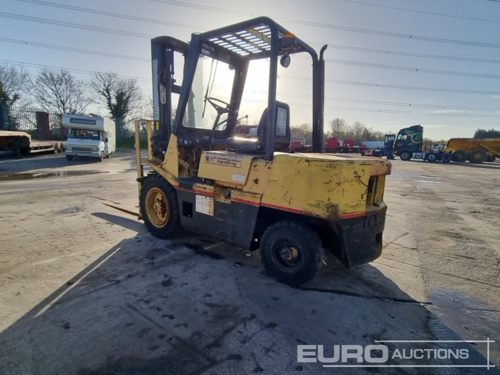 Hyster H3.00XL - Dieseltrukki: kuva Hyster H3.00XL - Dieseltrukki Hyster H3.00XL - Dieseltrukki: kuva Hyster H3.00XL - Dieseltrukki