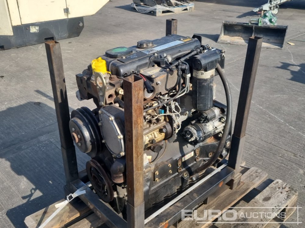 JCB 4 Cylinder Engine - Moottori: kuva JCB 4 Cylinder Engine - Moottori JCB 4 Cylinder Engine - Moottori: kuva JCB 4 Cylinder Engine - Moottori