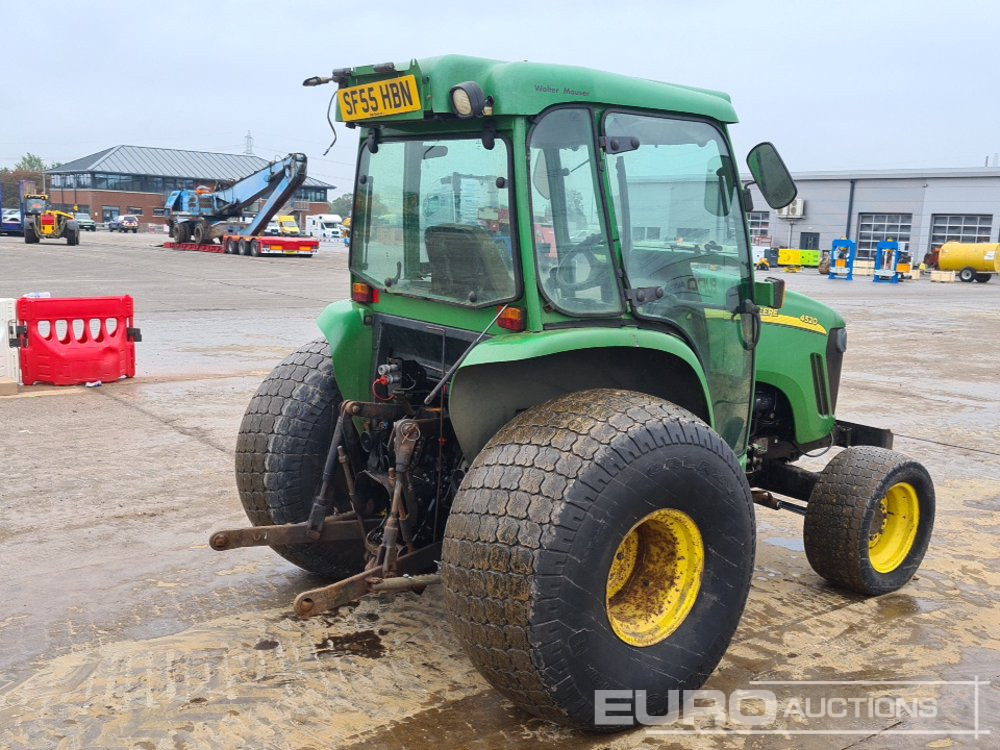 John Deere 4520 - Pientraktori: kuva John Deere 4520 - Pientraktori John Deere 4520 - Pientraktori: kuva John Deere 4520 - Pientraktori