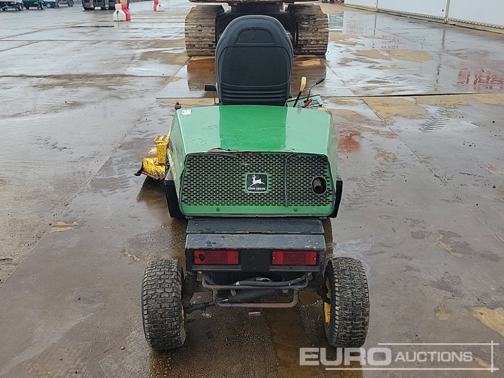 John Deere F935 - Ruohonleikkuri: kuva John Deere F935 - Ruohonleikkuri John Deere F935 - Ruohonleikkuri: kuva John Deere F935 - Ruohonleikkuri