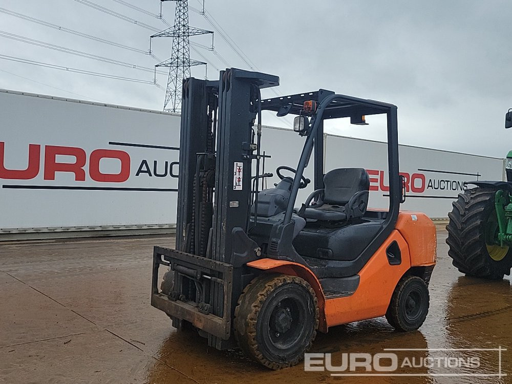 Komatsu FD35AT - Vastapainotrukki: kuva Komatsu FD35AT - Vastapainotrukki Komatsu FD35AT - Vastapainotrukki: kuva Komatsu FD35AT - Vastapainotrukki