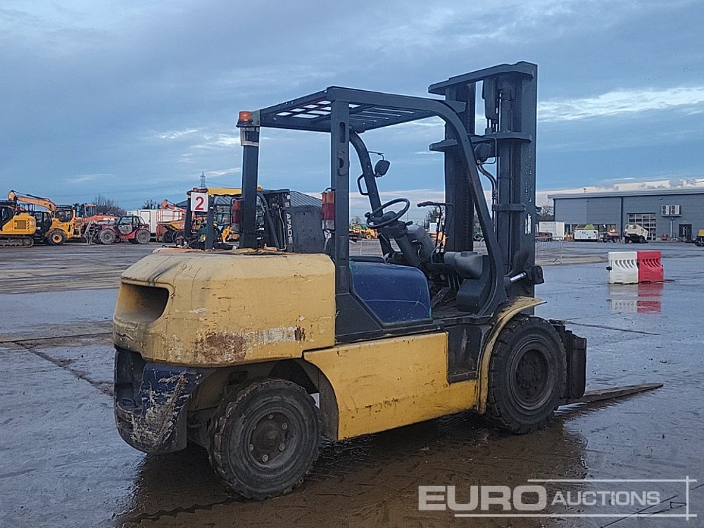 Komatsu FD40T-8 - Vastapainotrukki: kuva Komatsu FD40T-8 - Vastapainotrukki Komatsu FD40T-8 - Vastapainotrukki: kuva Komatsu FD40T-8 - Vastapainotrukki