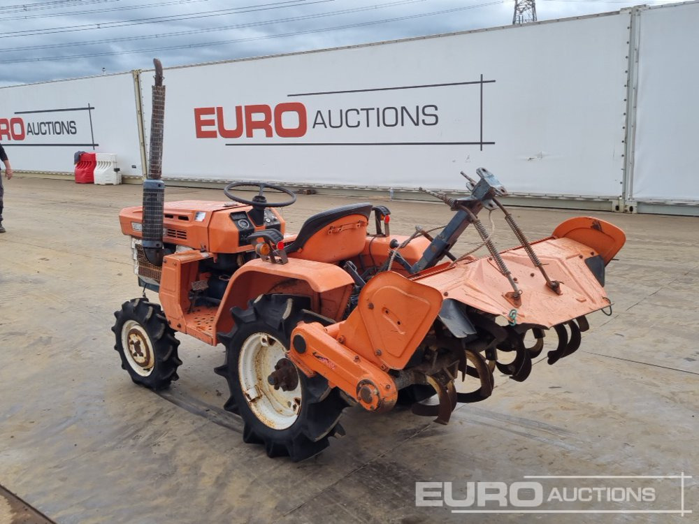 Kubota B1400 - Pientraktori: kuva Kubota B1400 - Pientraktori Kubota B1400 - Pientraktori: kuva Kubota B1400 - Pientraktori
