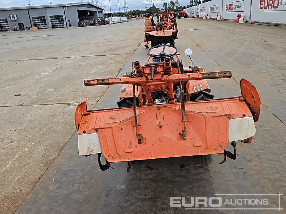 Kubota B1402-M - Pientraktori: kuva Kubota B1402-M - Pientraktori Kubota B1402-M - Pientraktori: kuva Kubota B1402-M - Pientraktori
