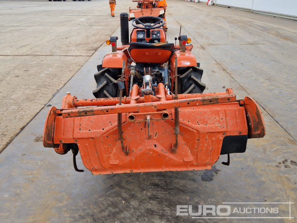 Kubota B1500 - Pientraktori: kuva Kubota B1500 - Pientraktori Kubota B1500 - Pientraktori: kuva Kubota B1500 - Pientraktori