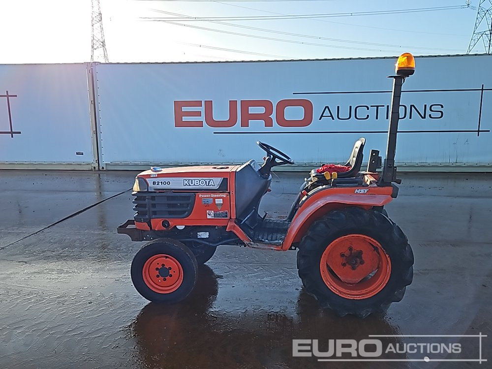 Kubota G2100 - Pientraktori: kuva Kubota G2100 - Pientraktori Kubota G2100 - Pientraktori: kuva Kubota G2100 - Pientraktori