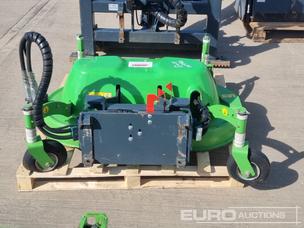 2019 Avant Hydraulic Cutting Deck to suit Compact Wheeled Loader - Lisälaitteet - Kaivuri: kuva 2019 Avant Hydraulic Cutting Deck to suit Compact Wheeled Loader - Lisälaitteet - Kaivuri 2019 Avant Hydraulic Cutting Deck to suit Compact Wheeled Loader - Lisälaitteet - Kaivuri: kuva 2019 Avant Hydraulic Cutting Deck to suit Compact Wheeled Loader - Lisälaitteet - Kaivuri