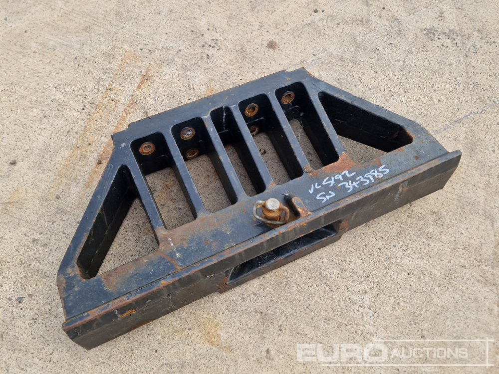 Weight Block Carrier to suit Case Tractor - Maatalouskoneet: kuva Weight Block Carrier to suit Case Tractor - Maatalouskoneet Weight Block Carrier to suit Case Tractor - Maatalouskoneet: kuva Weight Block Carrier to suit Case Tractor - Maatalouskoneet
