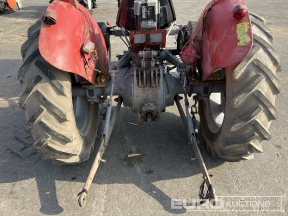 Massey Ferguson 135 - Traktori: kuva Massey Ferguson 135 - Traktori Massey Ferguson 135 - Traktori: kuva Massey Ferguson 135 - Traktori