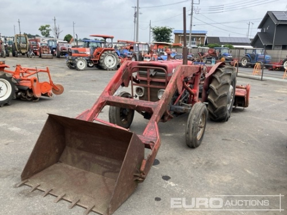 Massey Ferguson 135 - Traktori: kuva Massey Ferguson 135 - Traktori Massey Ferguson 135 - Traktori: kuva Massey Ferguson 135 - Traktori