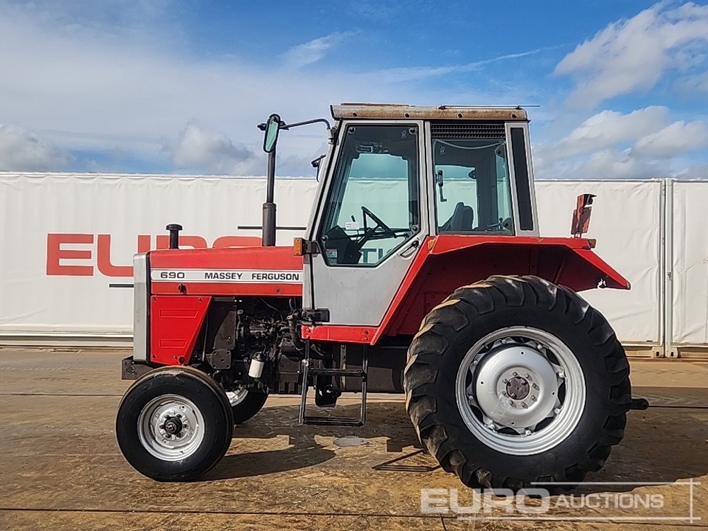 Massey Ferguson 690 - Traktori: kuva Massey Ferguson 690 - Traktori Massey Ferguson 690 - Traktori: kuva Massey Ferguson 690 - Traktori