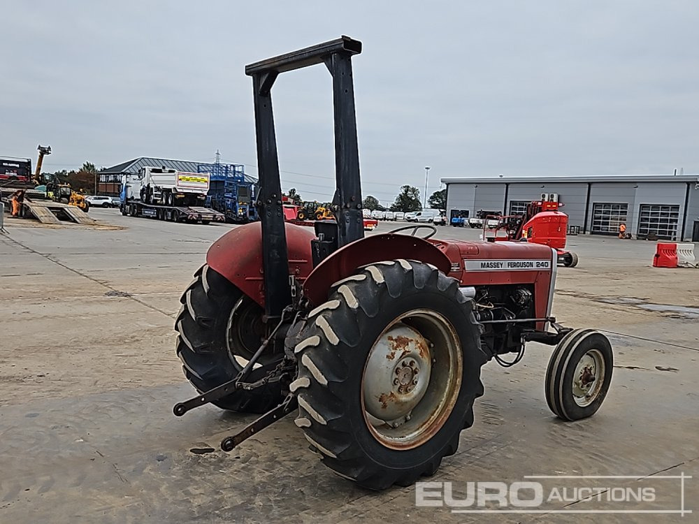 Massey Ferguson MF240 - Traktori: kuva Massey Ferguson MF240 - Traktori Massey Ferguson MF240 - Traktori: kuva Massey Ferguson MF240 - Traktori