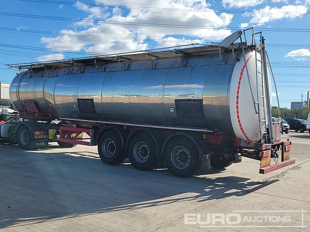 Melton 40,000 Litre Tri Axle Tanker Trailer - Säiliöpuoliperävaunu: kuva Melton 40,000 Litre Tri Axle Tanker Trailer - Säiliöpuoliperävaunu Melton 40,000 Litre Tri Axle Tanker Trailer - Säiliöpuoliperävaunu: kuva Melton 40,000 Litre Tri Axle Tanker Trailer - Säiliöpuoliperävaunu