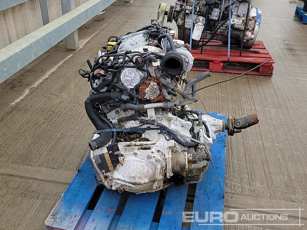 Nissan 4 Cylinder Engine, Gearbox - Moottori: kuva Nissan 4 Cylinder Engine, Gearbox - Moottori Nissan 4 Cylinder Engine, Gearbox - Moottori: kuva Nissan 4 Cylinder Engine, Gearbox - Moottori