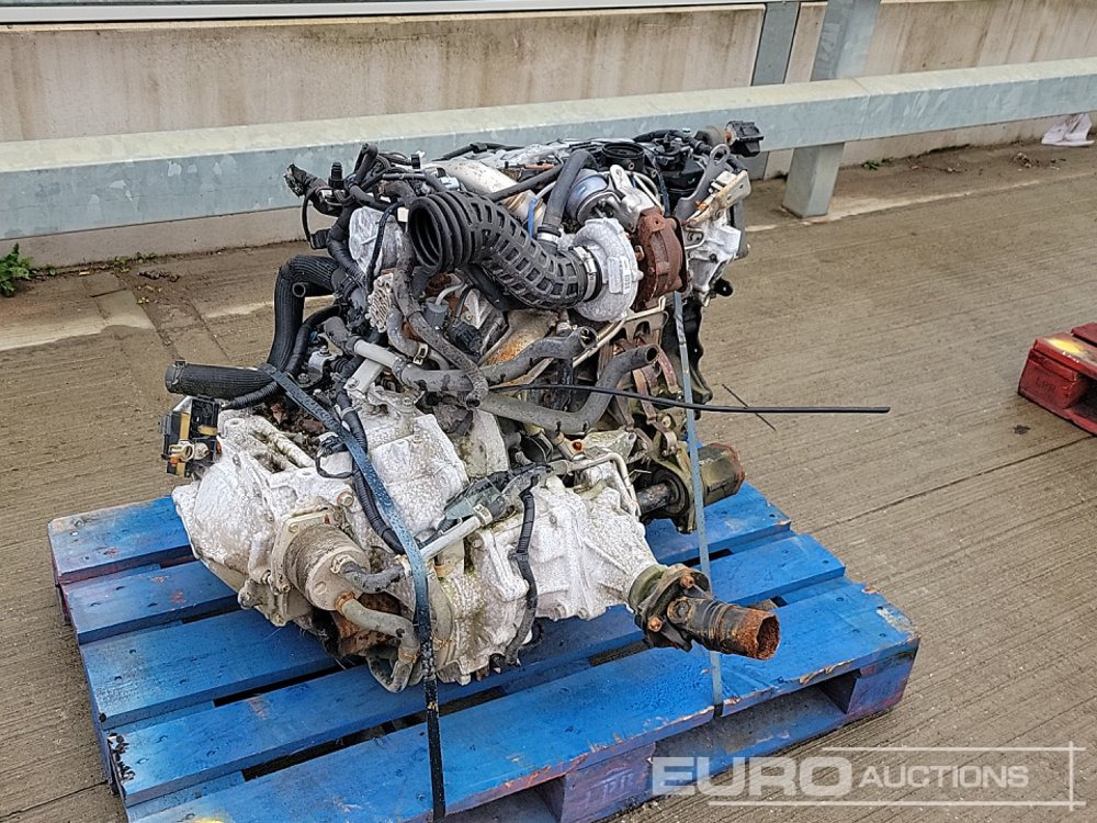 Nissan 4 Cylinder Engine, Gearbox - Moottori: kuva Nissan 4 Cylinder Engine, Gearbox - Moottori Nissan 4 Cylinder Engine, Gearbox - Moottori: kuva Nissan 4 Cylinder Engine, Gearbox - Moottori