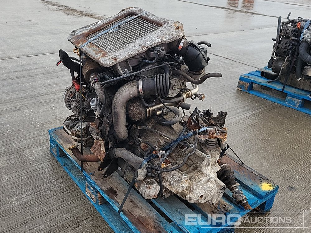 Nissan 4 Cylinder Engine, Gearbox - Moottori: kuva Nissan 4 Cylinder Engine, Gearbox - Moottori Nissan 4 Cylinder Engine, Gearbox - Moottori: kuva Nissan 4 Cylinder Engine, Gearbox - Moottori