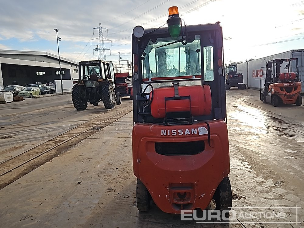 Nissan PD01A15PQ - Vastapainotrukki: kuva Nissan PD01A15PQ - Vastapainotrukki Nissan PD01A15PQ - Vastapainotrukki: kuva Nissan PD01A15PQ - Vastapainotrukki