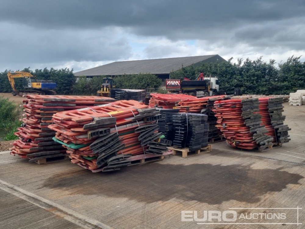 Pallet of Plastic Safety Barriers (5 of) Pallet of Road Signs (3 of) - Rakennustarvikkeet: kuva Pallet of Plastic Safety Barriers (5 of) Pallet of Road Signs (3 of) - Rakennustarvikkeet Pallet of Plastic Safety Barriers (5 of) Pallet of Road Signs (3 of) - Rakennustarvikkeet: kuva Pallet of Plastic Safety Barriers (5 of) Pallet of Road Signs (3 of) - Rakennustarvikkeet