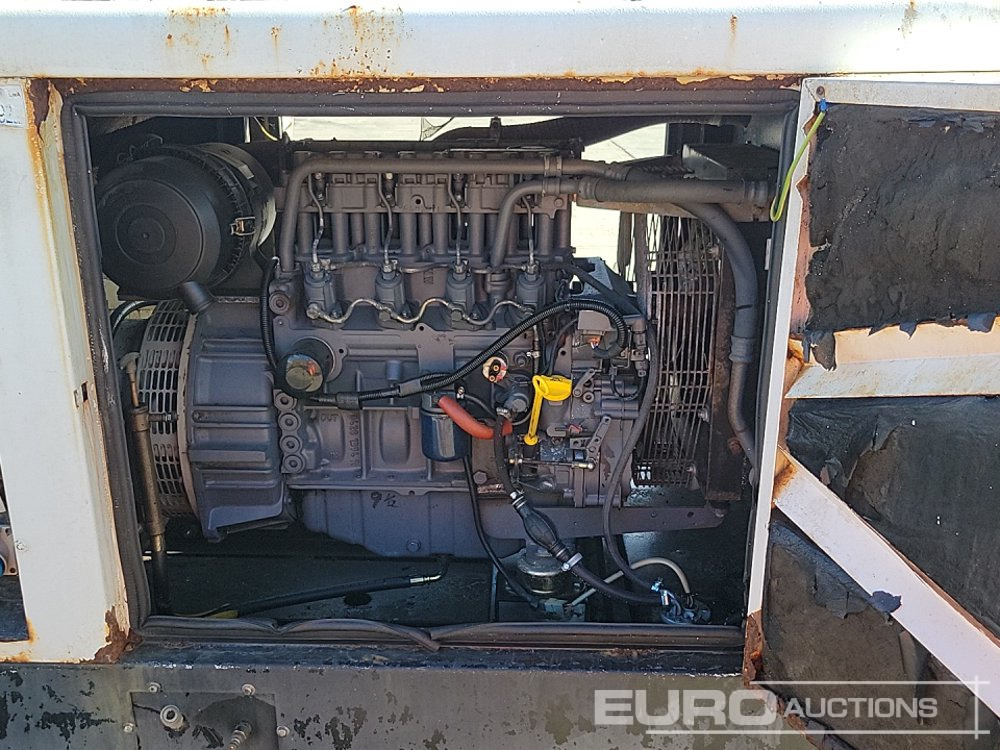 Sähkögeneraattori Pramac 30kVA Silent Generator: kuva Sähkögeneraattori Pramac 30kVA Silent Generator