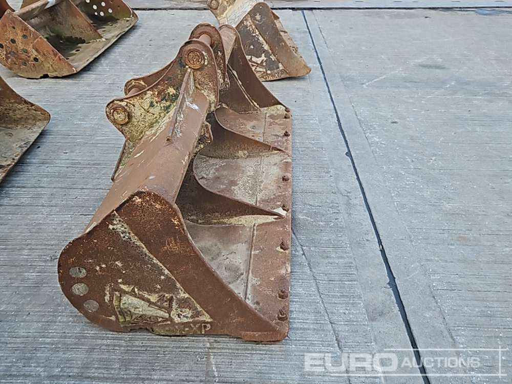 Kauha Rhinox 60" Ditching Bucket 45mm Pin to suit 4-6 Ton Excavator: kuva Kauha Rhinox 60" Ditching Bucket 45mm Pin to suit 4-6 Ton Excavator Kauha Rhinox 60" Ditching Bucket 45mm Pin to suit 4-6 Ton Excavator: kuva Kauha Rhinox 60" Ditching Bucket 45mm Pin to suit 4-6 Ton Excavator