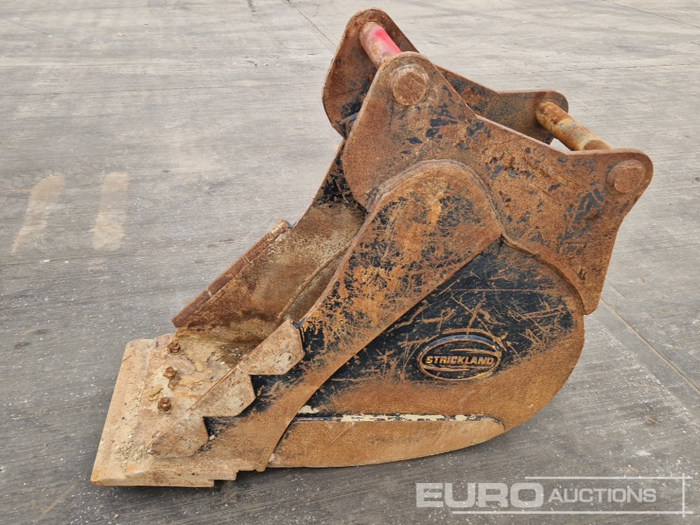 Strickland 24" Digging Bucket S70 Hitch to suit 18-33 Ton Excavator - Kauha: kuva Strickland 24" Digging Bucket S70 Hitch to suit 18-33 Ton Excavator - Kauha Strickland 24" Digging Bucket S70 Hitch to suit 18-33 Ton Excavator - Kauha: kuva Strickland 24" Digging Bucket S70 Hitch to suit 18-33 Ton Excavator - Kauha