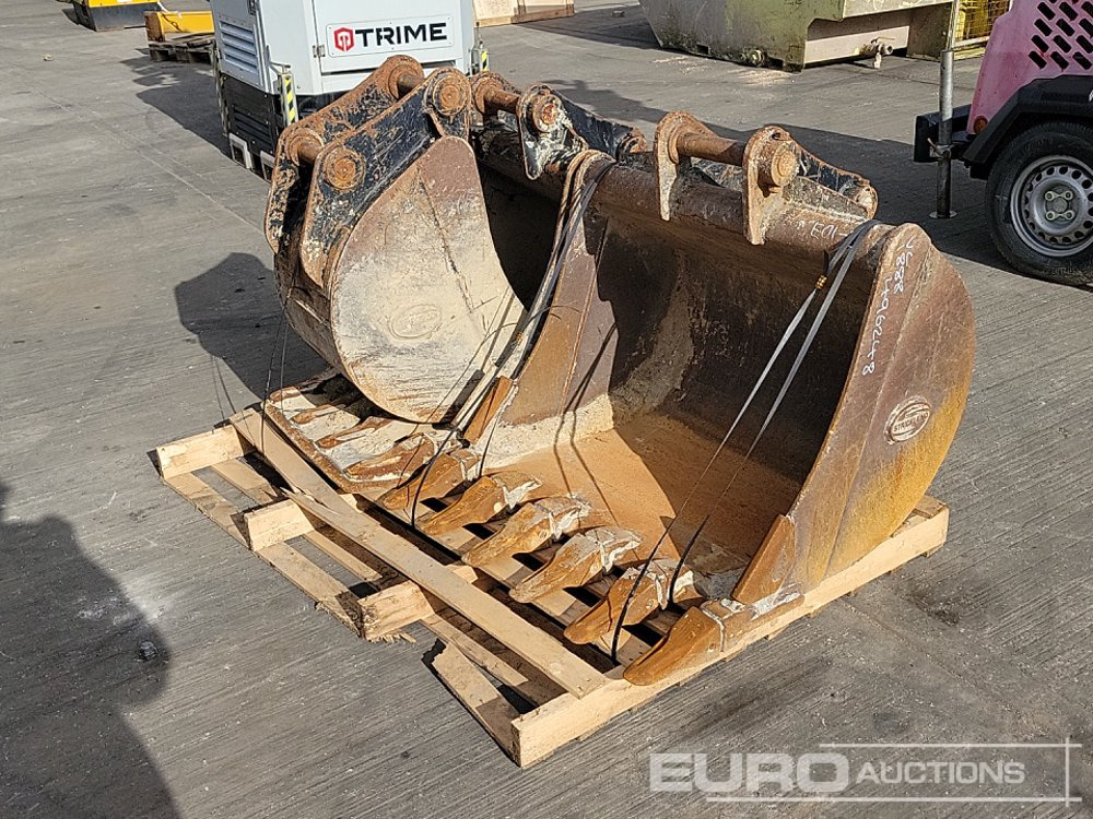 Strickland 36", 24", 18" Digging Bucket 50mm Pin to suit 6-8 Ton Excavator - Kauha: kuva Strickland 36", 24", 18" Digging Bucket 50mm Pin to suit 6-8 Ton Excavator - Kauha Strickland 36", 24", 18" Digging Bucket 50mm Pin to suit 6-8 Ton Excavator - Kauha: kuva Strickland 36", 24", 18" Digging Bucket 50mm Pin to suit 6-8 Ton Excavator - Kauha
