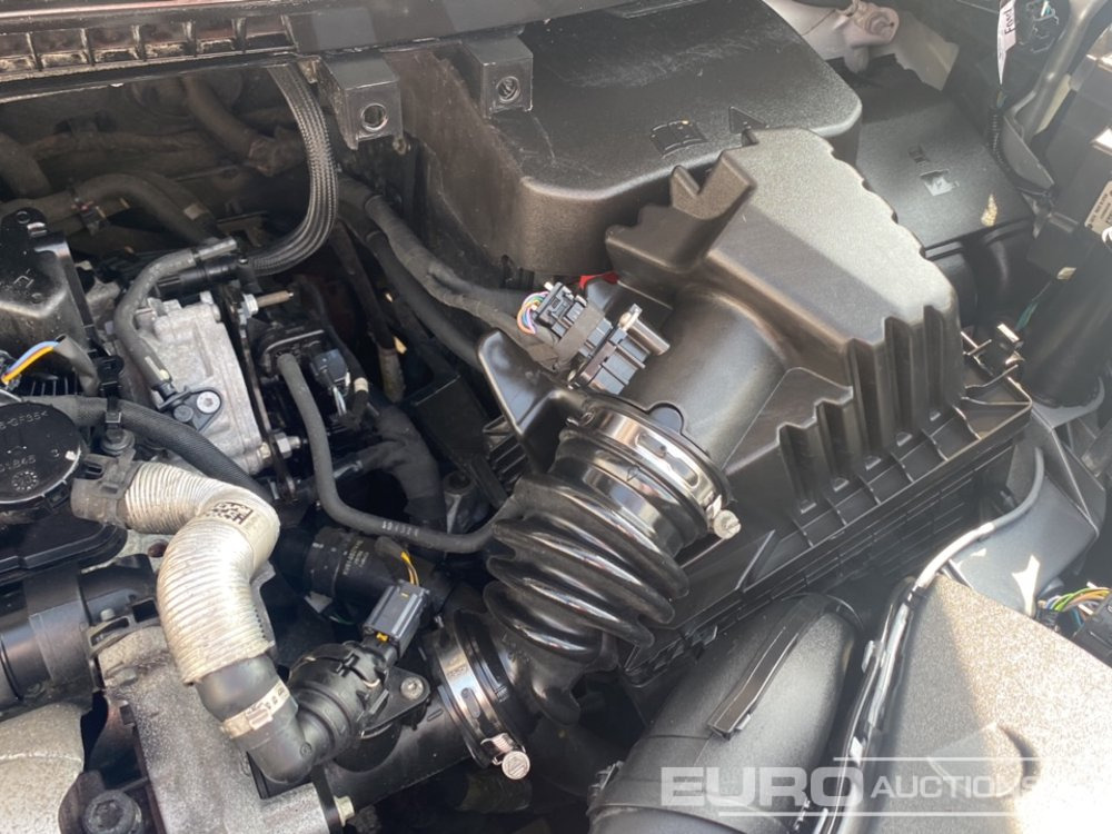 Tavara-auto 2021 Ford Transit Connect 200: kuva Tavara-auto 2021 Ford Transit Connect 200