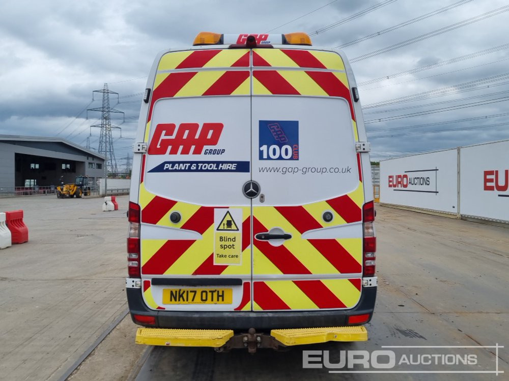 Mercedes Sprinter 316 CDI - Tavara-auto: kuva Mercedes Sprinter 316 CDI - Tavara-auto Mercedes Sprinter 316 CDI - Tavara-auto: kuva Mercedes Sprinter 316 CDI - Tavara-auto