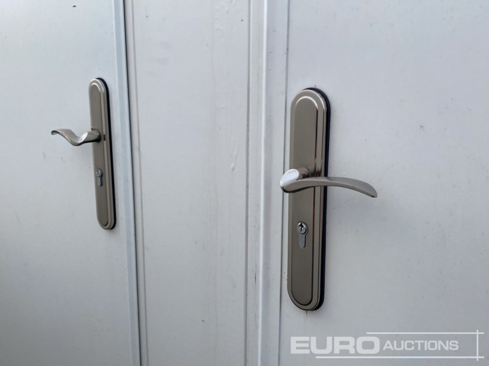 Thurston 20' x 9' Toilet Block (No Keys) (Cannot Be Reconsigned) - Merikontti: kuva Thurston 20' x 9' Toilet Block (No Keys) (Cannot Be Reconsigned) - Merikontti Thurston 20' x 9' Toilet Block (No Keys) (Cannot Be Reconsigned) - Merikontti: kuva Thurston 20' x 9' Toilet Block (No Keys) (Cannot Be Reconsigned) - Merikontti