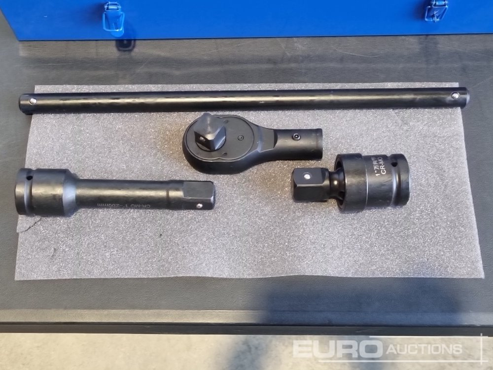 Unused Boss 1" 21pc Pneumatic Socket Set, 8" Impact Extension Bar, Universal Joint, Quick Release Ratchet Handle, 20" T-sliding Bar - Korjaamolaitteet: kuva Unused Boss 1" 21pc Pneumatic Socket Set, 8" Impact Extension Bar, Universal Joint, Quick Release Ratchet Handle, 20" T-sliding Bar - Korjaamolaitteet Unused Boss 1" 21pc Pneumatic Socket Set, 8" Impact Extension Bar, Universal Joint, Quick Release Ratchet Handle, 20" T-sliding Bar - Korjaamolaitteet: kuva Unused Boss 1" 21pc Pneumatic Socket Set, 8" Impact Extension Bar, Universal Joint, Quick Release Ratchet Handle, 20" T-sliding Bar - Korjaamolaitteet