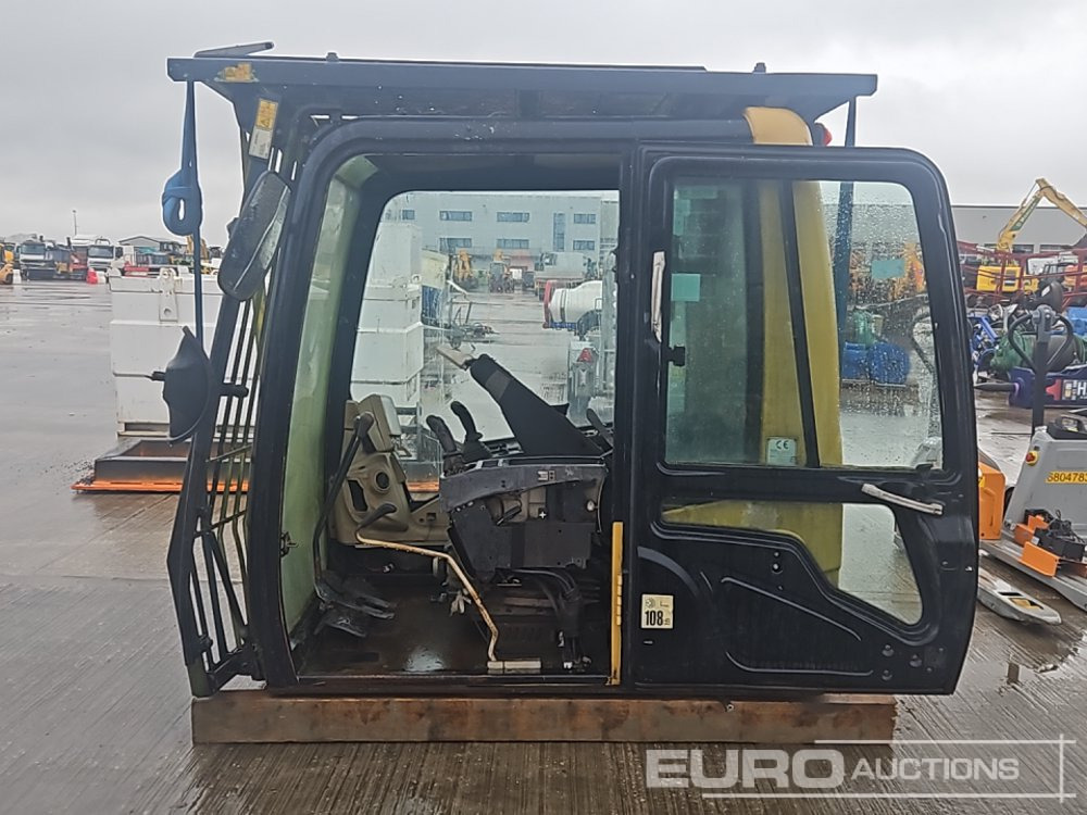CAT Operator Cab to suit Excavator - Varaosat: kuva CAT Operator Cab to suit Excavator - Varaosat CAT Operator Cab to suit Excavator - Varaosat: kuva CAT Operator Cab to suit Excavator - Varaosat