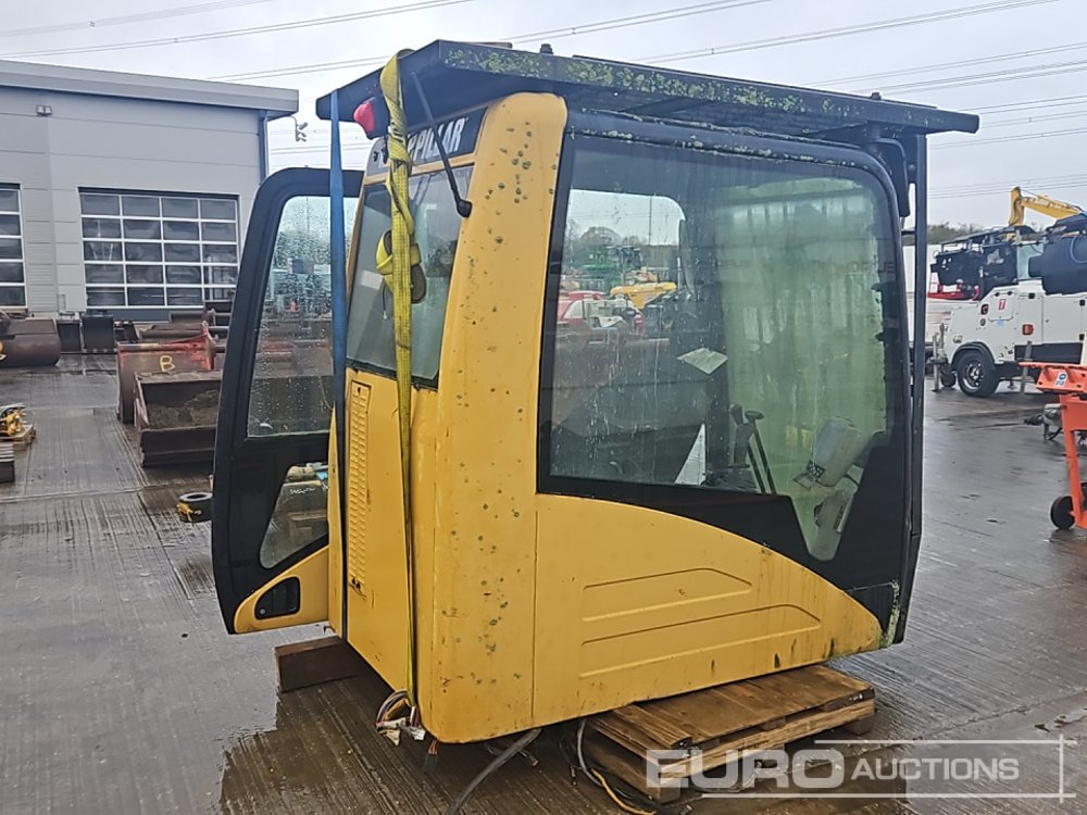 CAT Operator Cab to suit Excavator - Varaosat: kuva CAT Operator Cab to suit Excavator - Varaosat CAT Operator Cab to suit Excavator - Varaosat: kuva CAT Operator Cab to suit Excavator - Varaosat