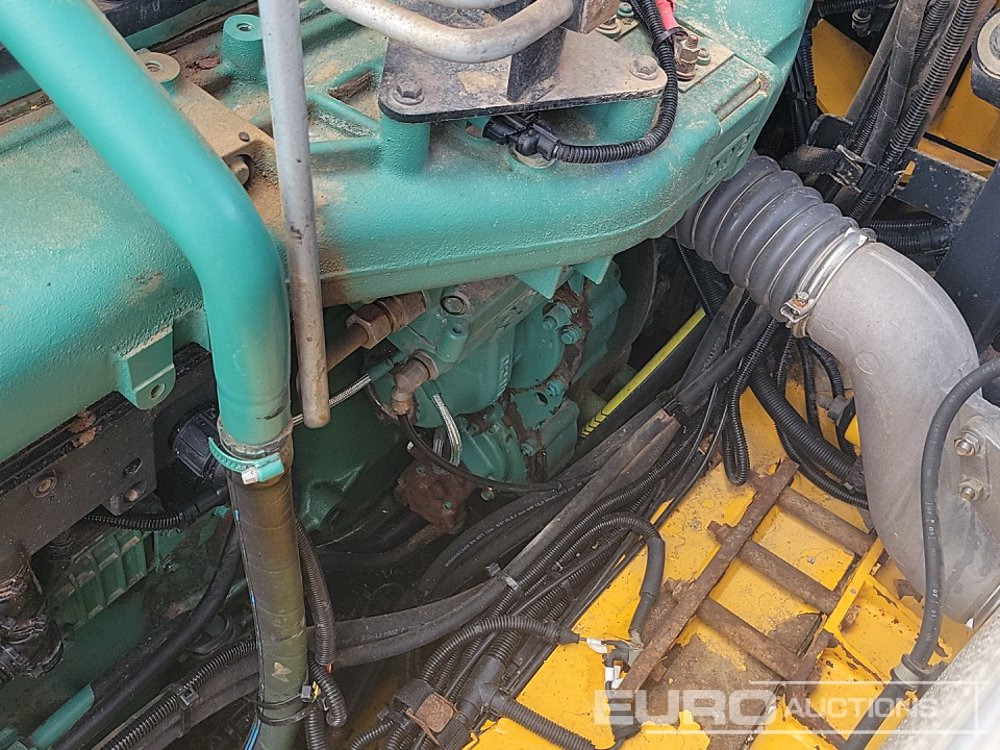 Nivelkippiauto Volvo A40E: kuva Nivelkippiauto Volvo A40E