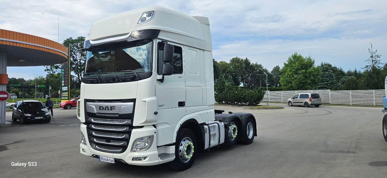 DAF XF 105.460 - Vetopöytäauto: kuva DAF XF 105.460 - Vetopöytäauto DAF XF 105.460 - Vetopöytäauto: kuva DAF XF 105.460 - Vetopöytäauto
