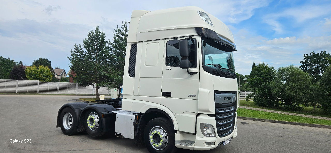 DAF XF 105.460 - Vetopöytäauto: kuva DAF XF 105.460 - Vetopöytäauto DAF XF 105.460 - Vetopöytäauto: kuva DAF XF 105.460 - Vetopöytäauto